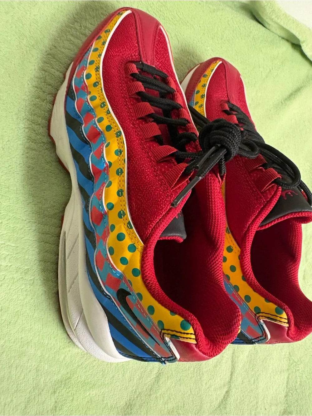 Women’s Nike AirMax Red Fashion Sneakers with Multicolor Accent